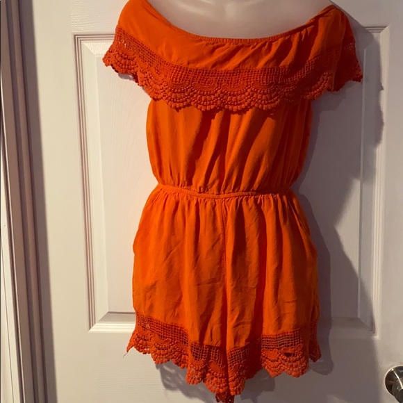 Romper - Picture 2 of 4